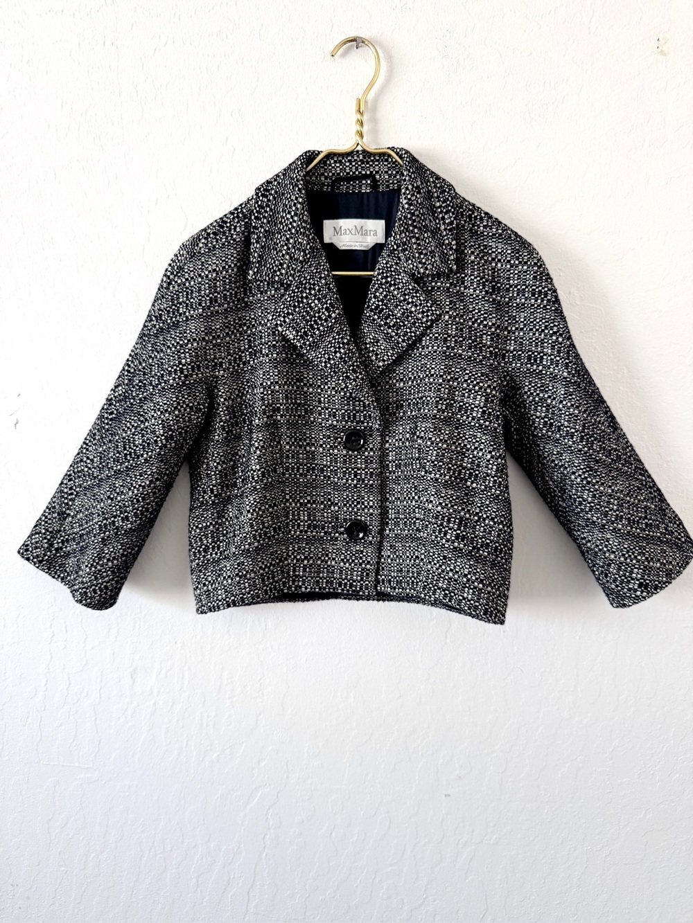 MaxMara Black & White Tweed Cropped Jacket front buttons size 4